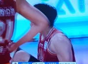 开云体育app-比赛中裁判判罚助攻犯规，技术出现瑕疵