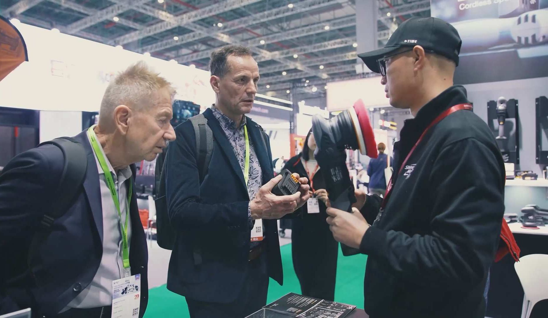 集锦:法兰克福队助攻精彩瞬间,赢得球迷赞赏的简单介绍 集锦:法兰克福队助攻精彩瞬间,赢得球迷赞赏的简单介绍