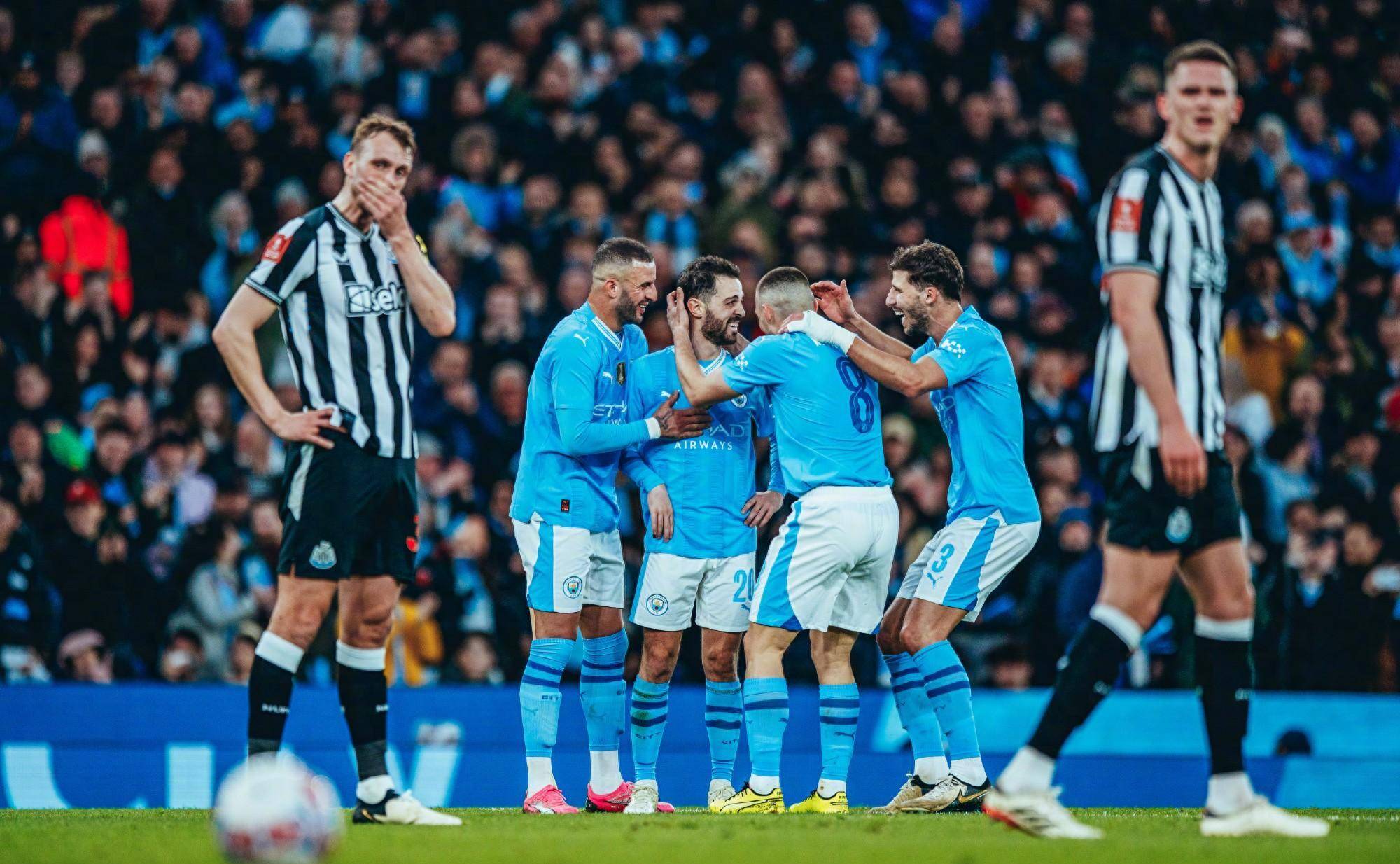 曼城中场组织稳定，带领球队赢得关键胜利的简单介绍