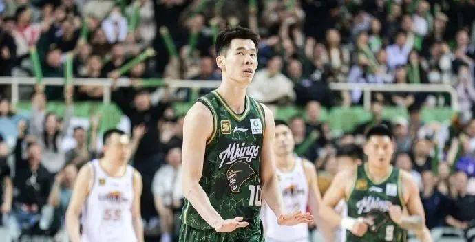 辽宁队失利,遭遇赛季第三场失败 辽宁队失利,遭遇赛季第三场失败