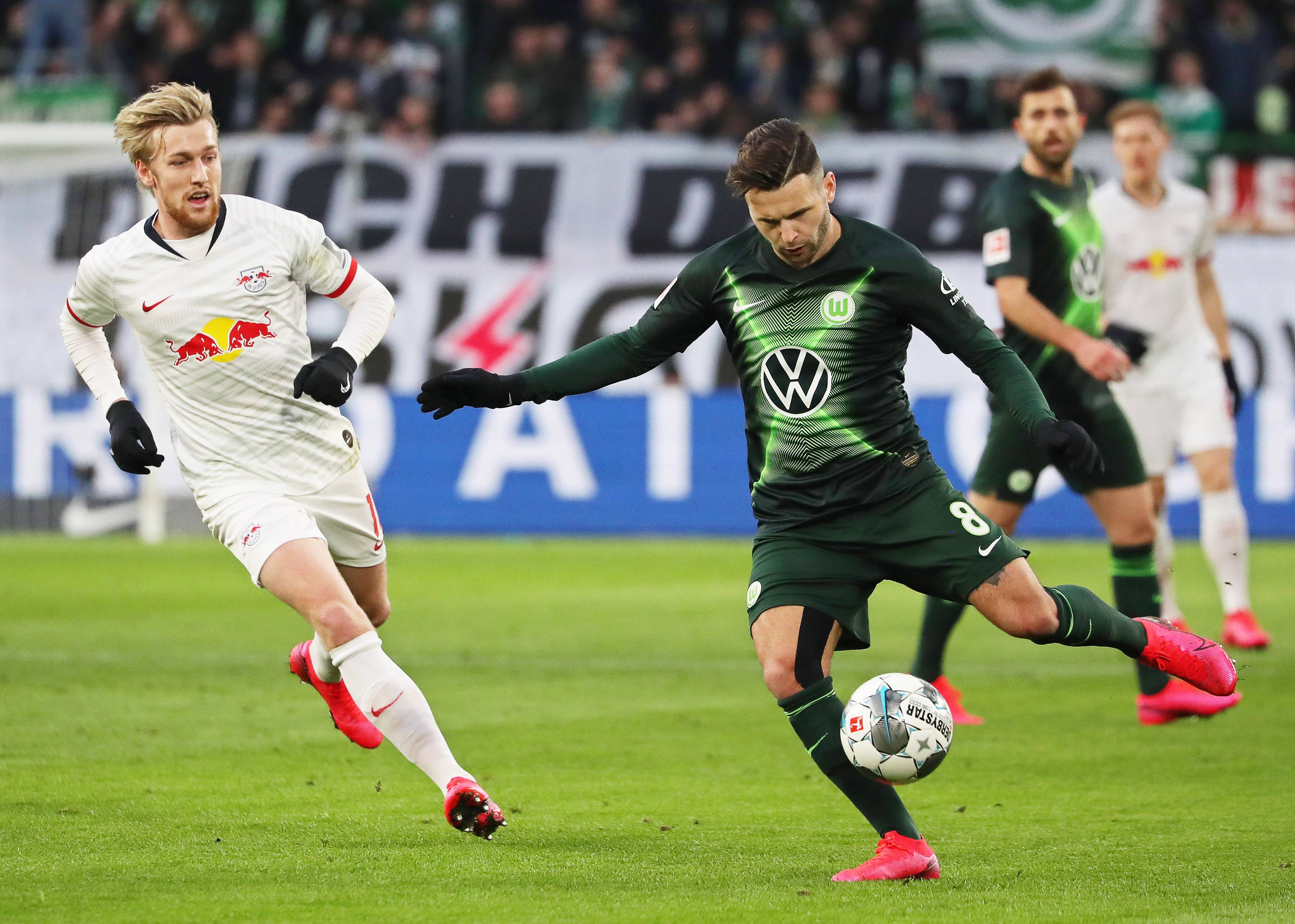 波鸿客场惜败法兰克福,排名跌至倒数第四的简单介绍 波鸿客场惜败法兰克福,排名跌至倒数第四的简单介绍