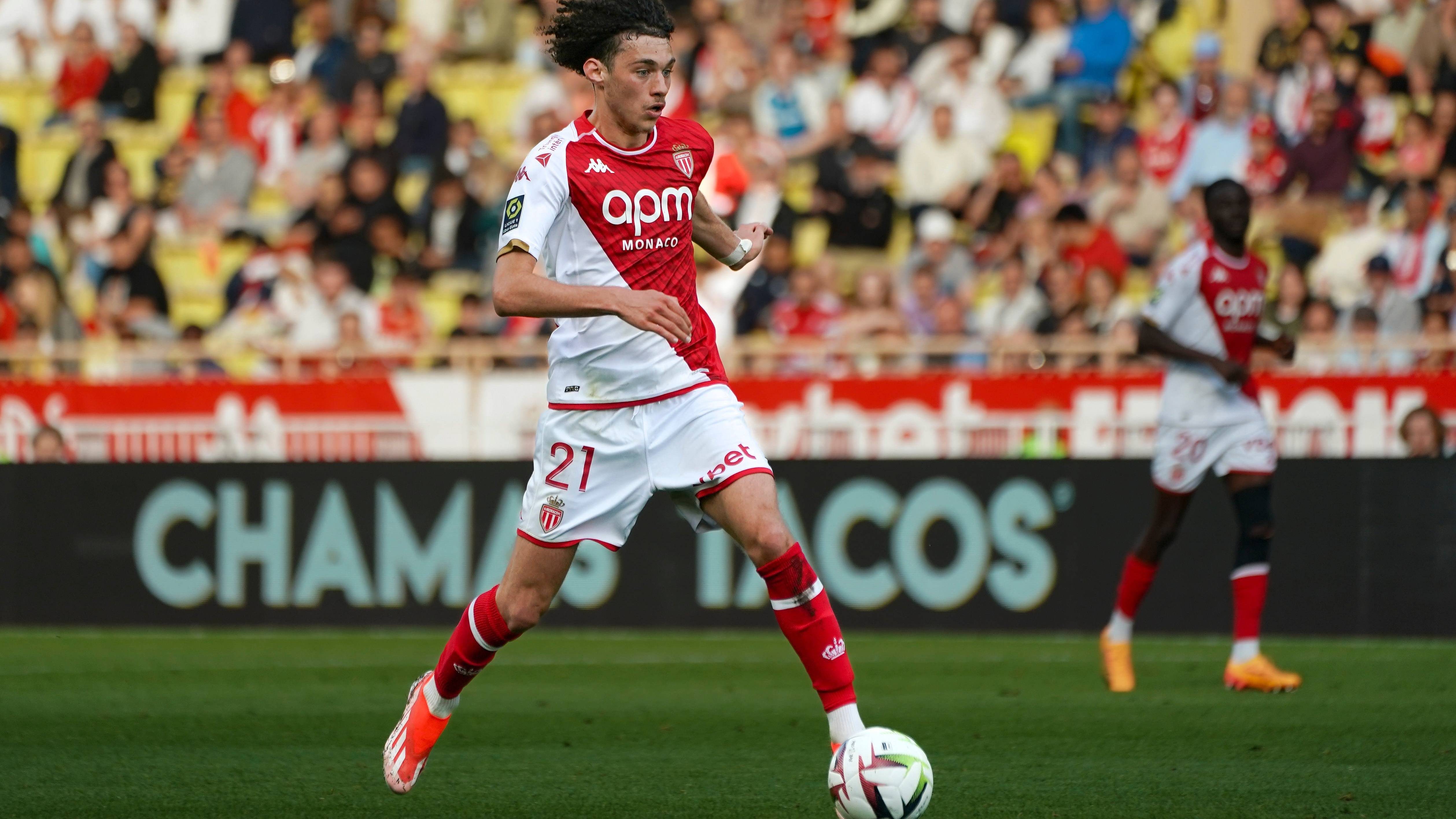 关于摩纳哥逆转里尔,保留前四名位置的信息 关于摩纳哥逆转里尔,保留前四名位置的信息