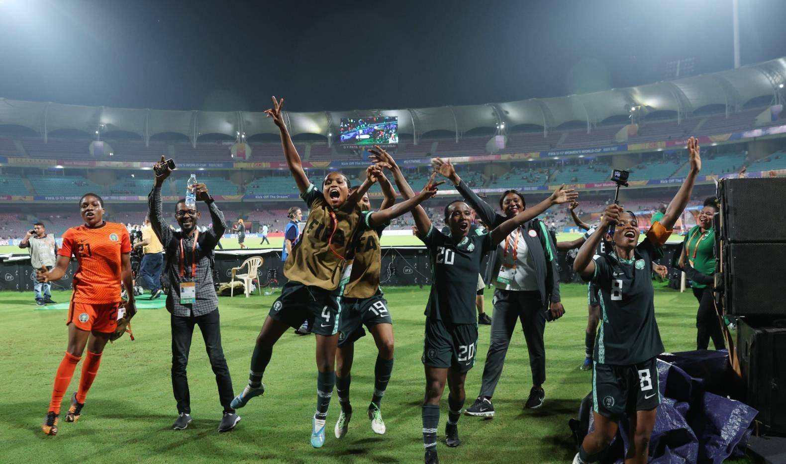 美国队横扫意大利,锁定女足世界杯四强席位 美国队横扫意大利,锁定女足世界杯四强席位