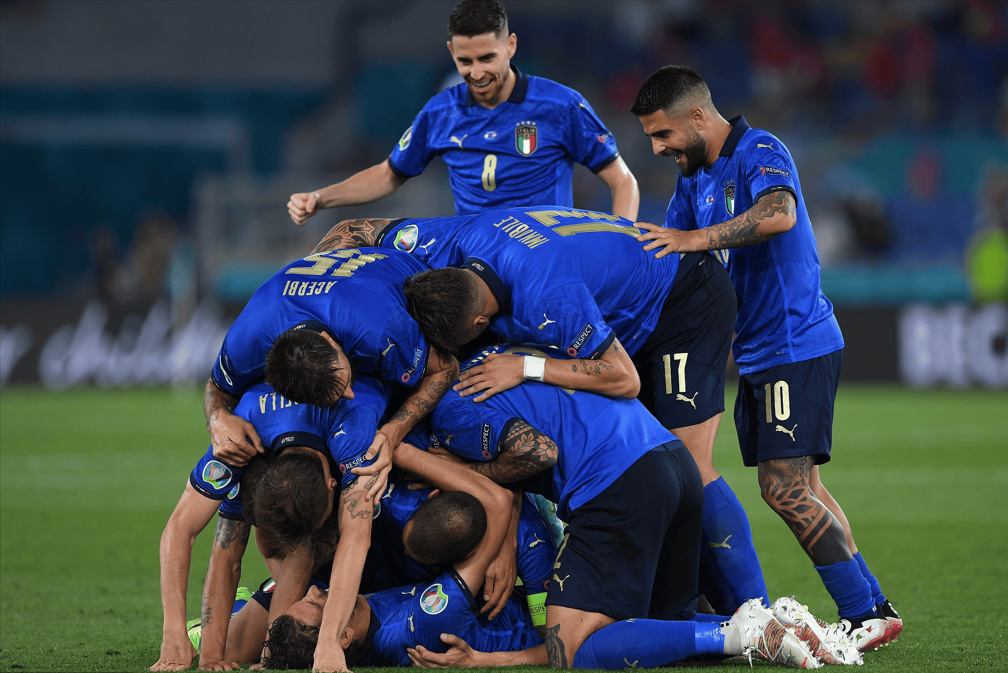 关于意大利蓝衣军团连胜瑞士，小组领先优势明显的信息