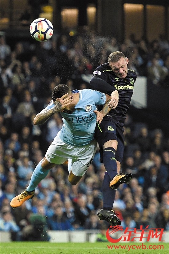 包含哈德斯菲尔德遭遇重大失利，积分榜下滑的词条