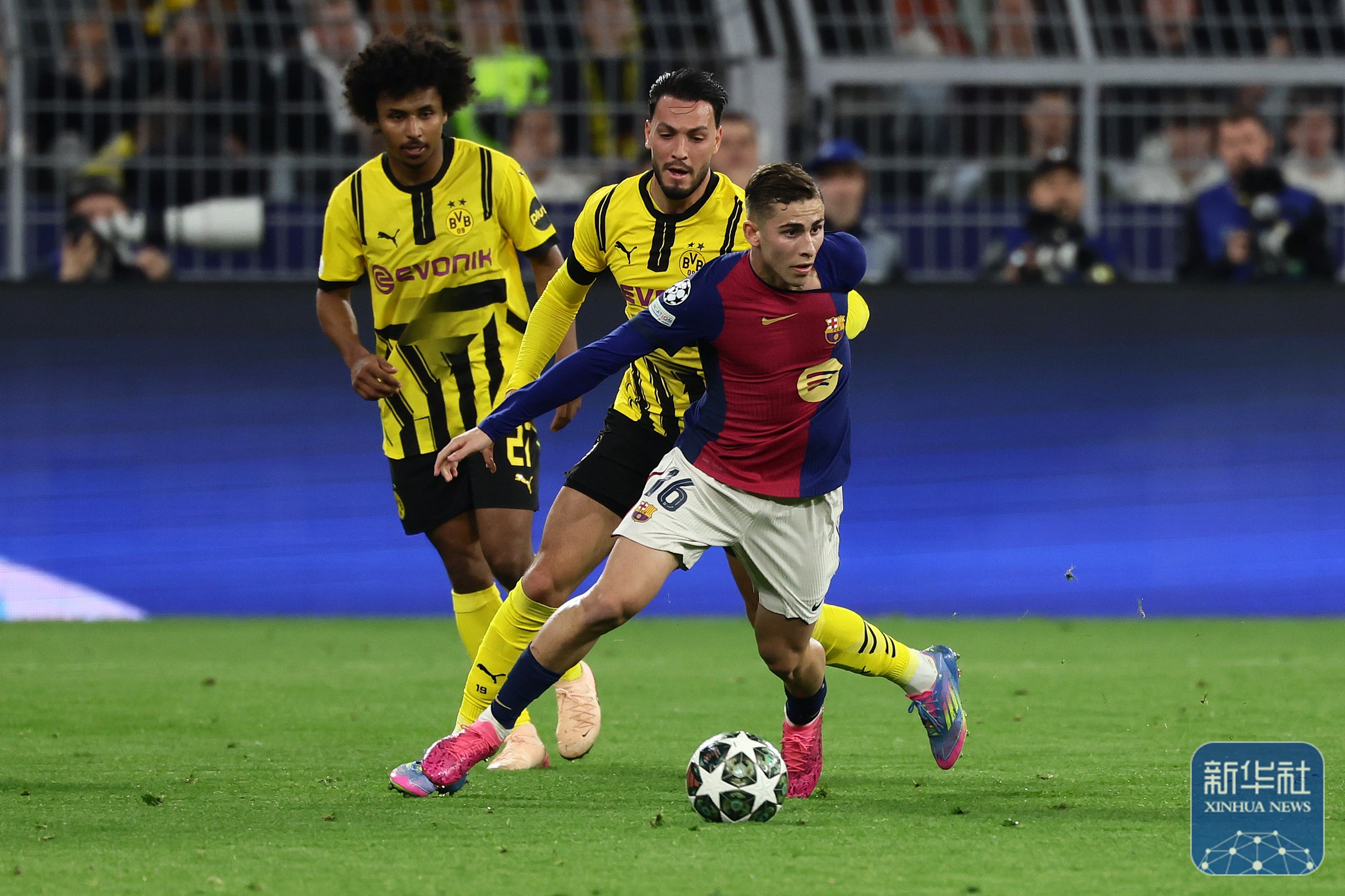 巴萨稳操胜券晋级欧冠半决赛 巴萨稳操胜券晋级欧冠半决赛