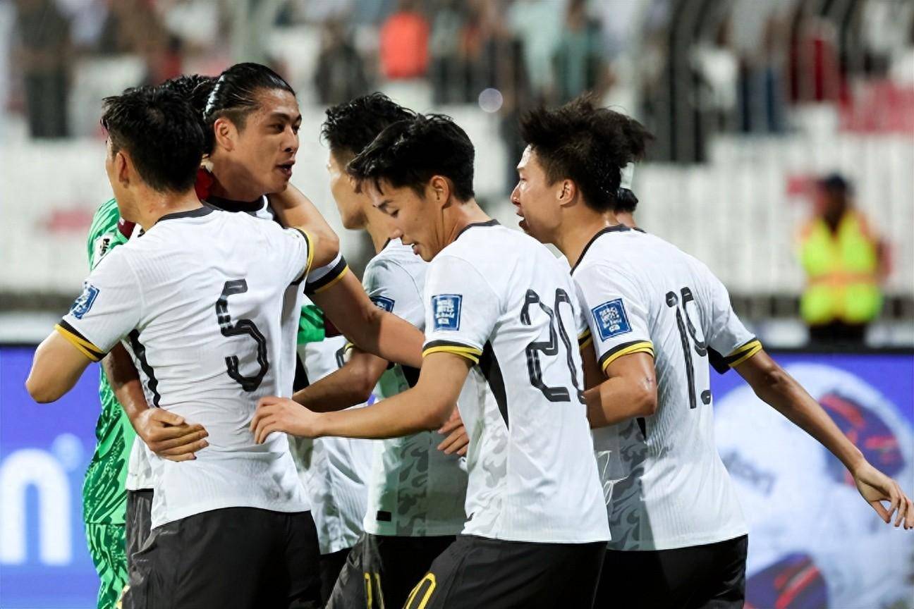 足球比赛中出现绝杀，韩国队晋级半决赛