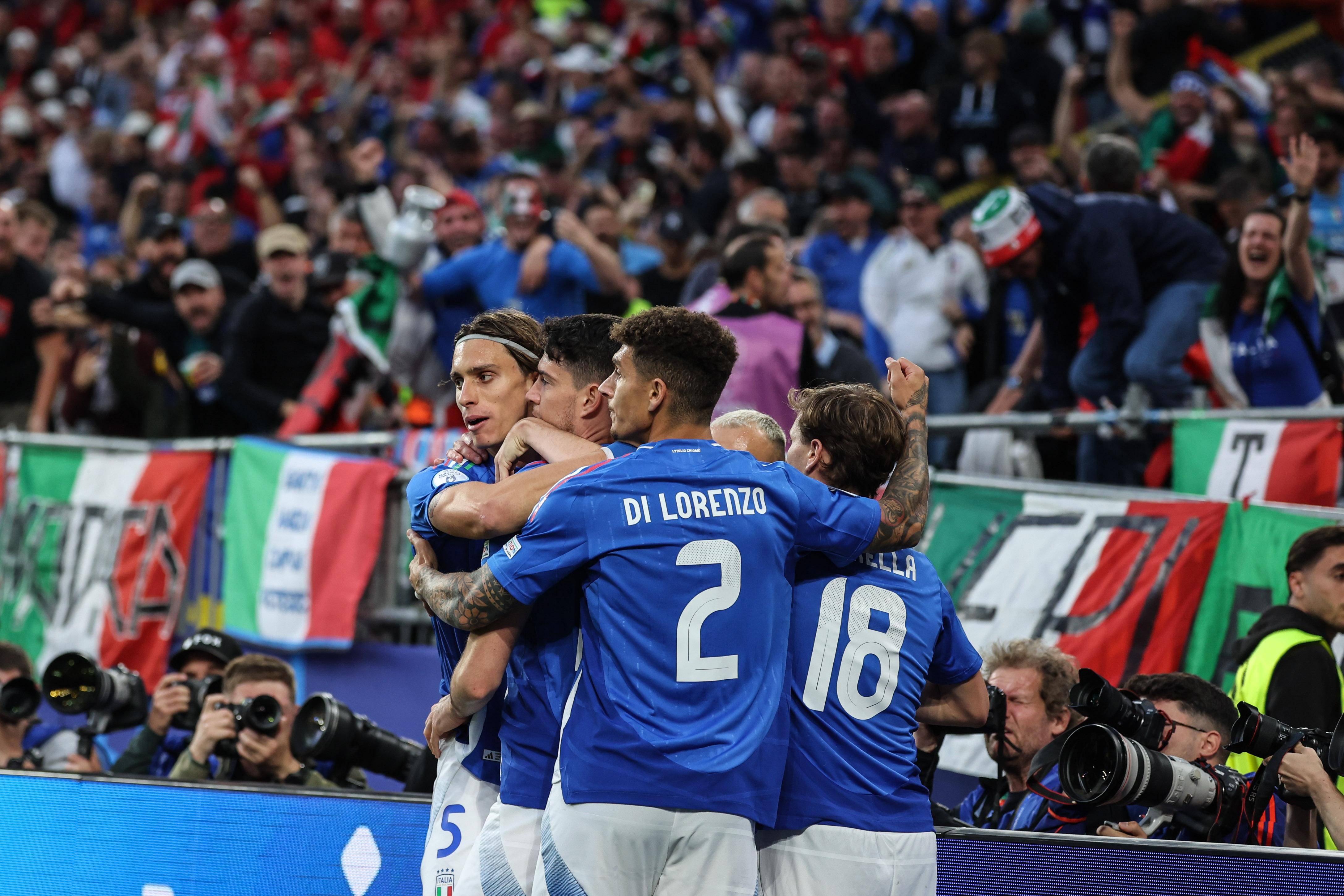 欧洲足球舞台再度点燃热度，重要对战引人瞩目的简单介绍