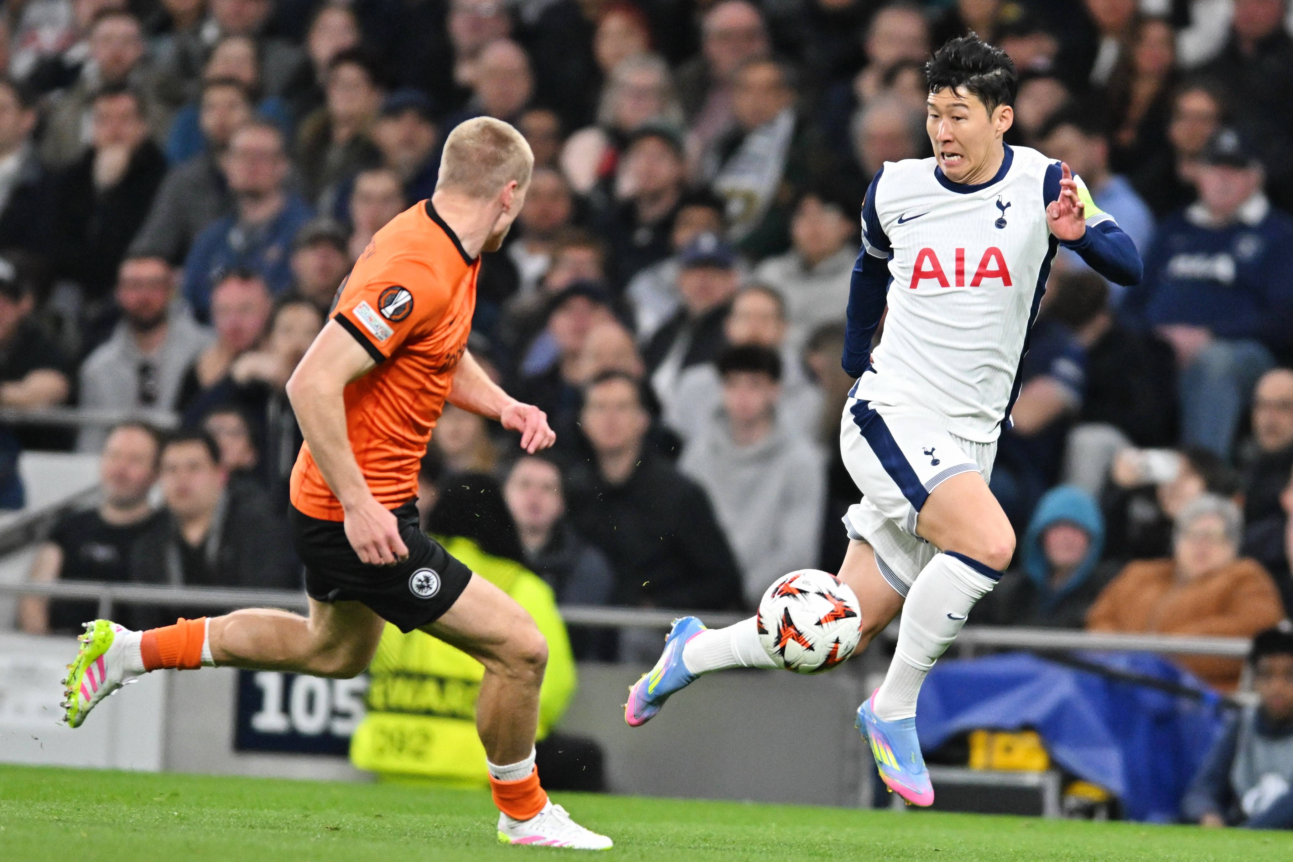 包含热刺迎来一场历史性的网球对决的词条