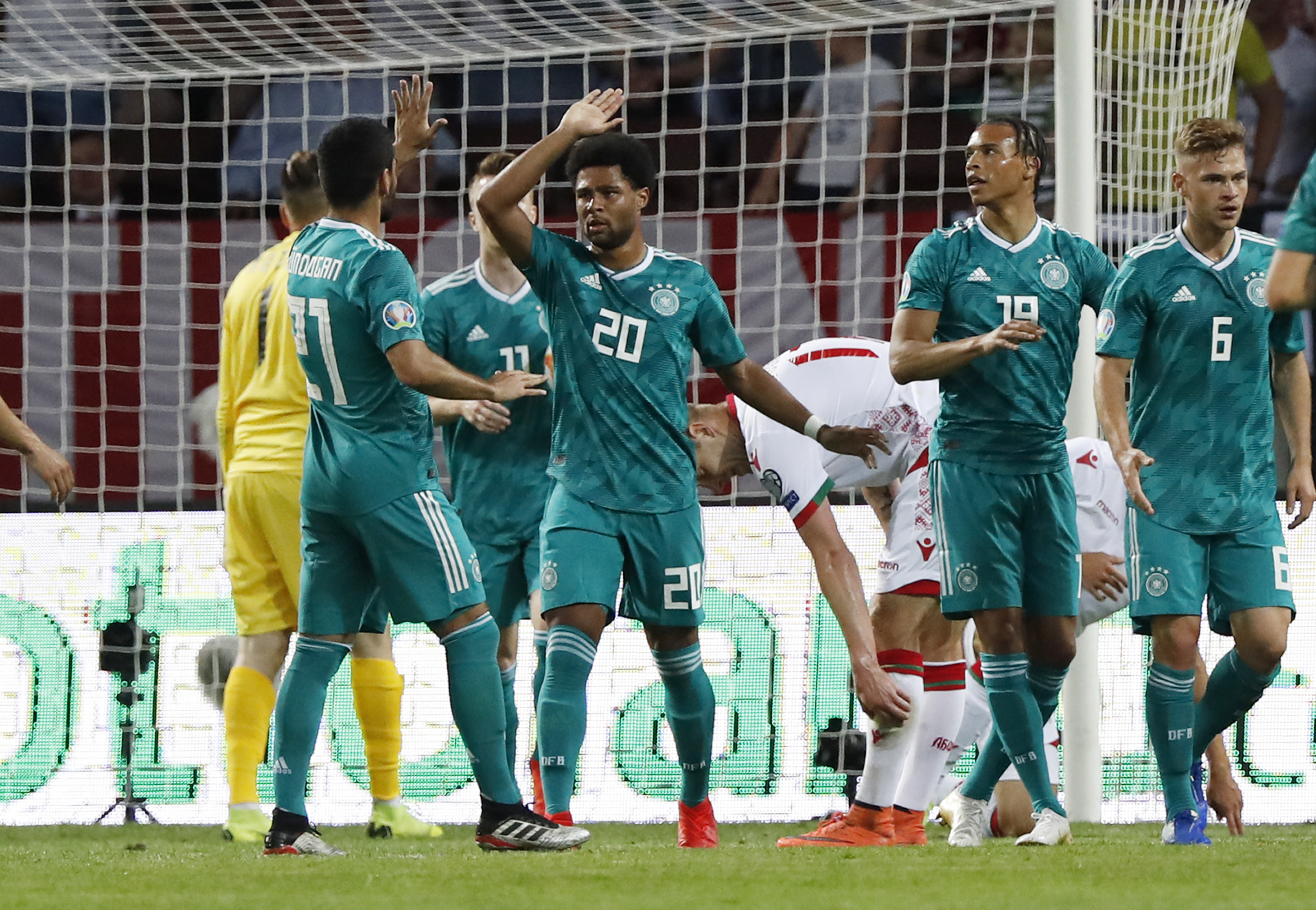 白俄罗斯队在欧预赛中取得3-1胜利 白俄罗斯队在欧预赛中取得3-1胜利