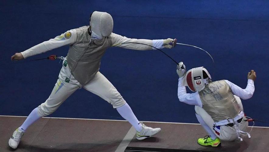 西班牙男子击剑选手获得银牌殊荣