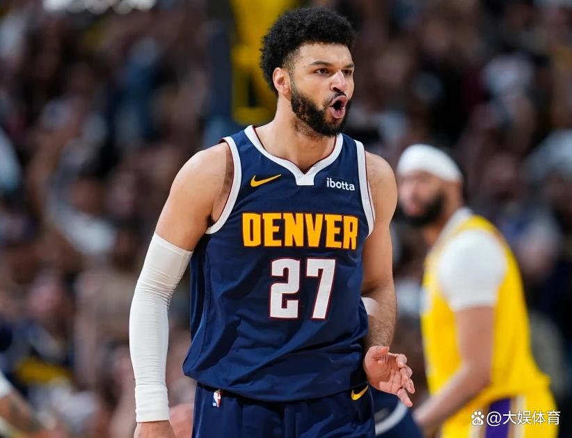 掘金队在季后赛中表现出色,令人瞩目 掘金队在季后赛中表现出色,令人瞩目