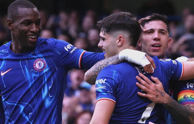 关于维拉主场大胜切尔西，重获保级希望的信息