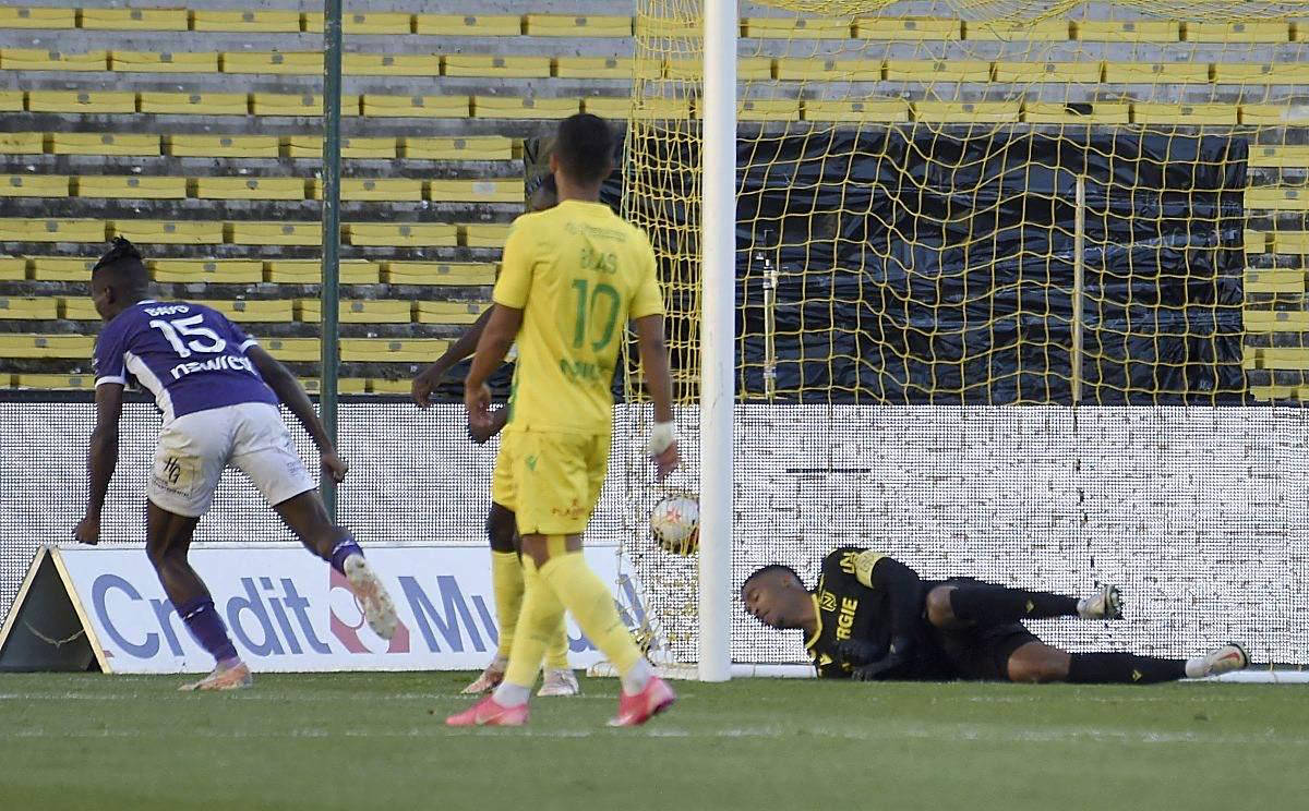 波尔多战胜尼斯，客场取得胜利