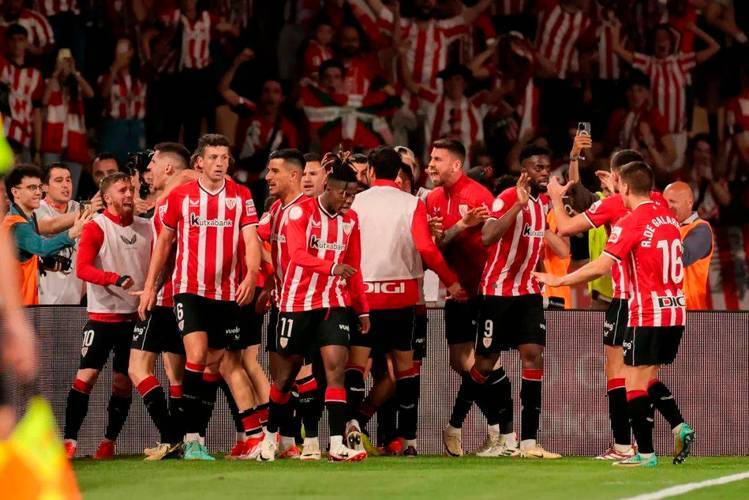 埃瓦尔主场2-1战胜巴列卡诺，保持领先优势