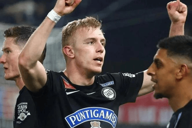 里尔取得胜利，客场战胜对手夺冠