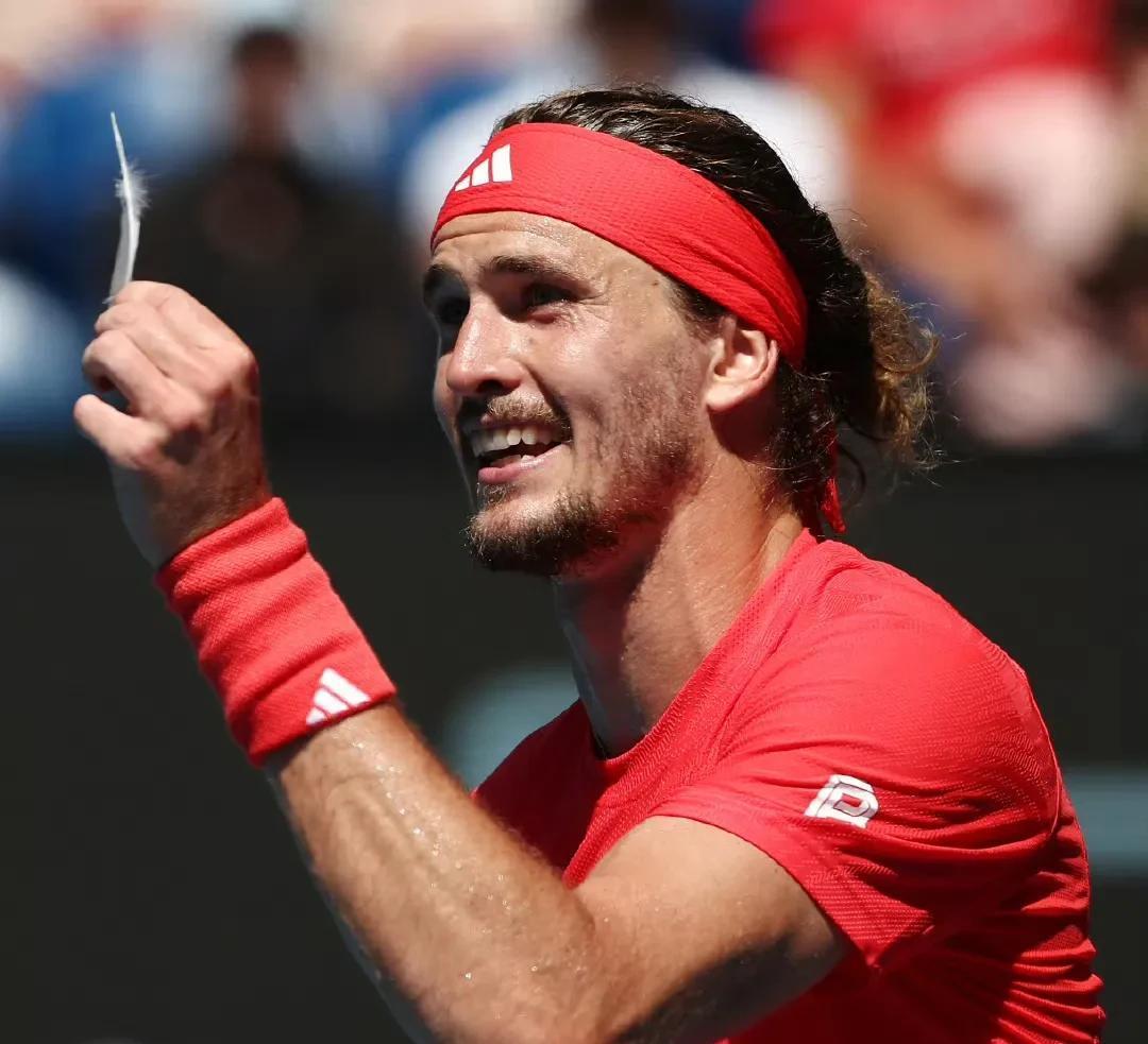 包含意大利网球队翻盘西班牙网球队，兹维列夫绝境逆转的词条