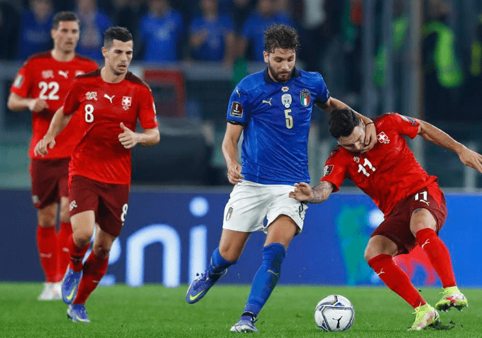 日本羽毛球队翻盘英格兰羽毛球队，辛杜制霸全场的简单介绍