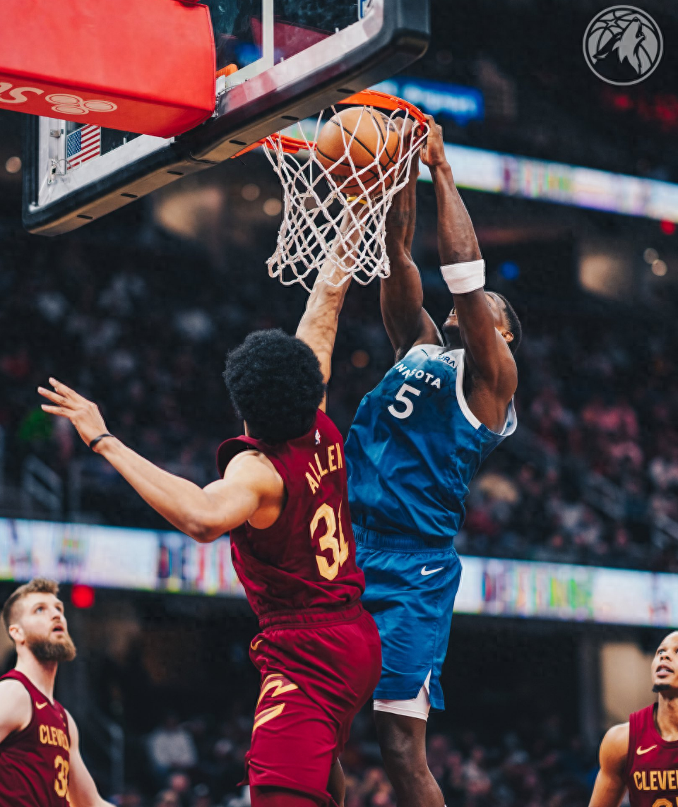 鹈鹕鏖战爵士,戈贝尔惊艳四座 鹈鹕鏖战爵士,戈贝尔惊艳四座