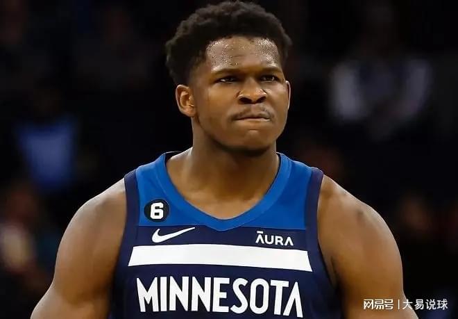 鹈鹕鏖战爵士,戈贝尔惊艳四座 鹈鹕鏖战爵士,戈贝尔惊艳四座